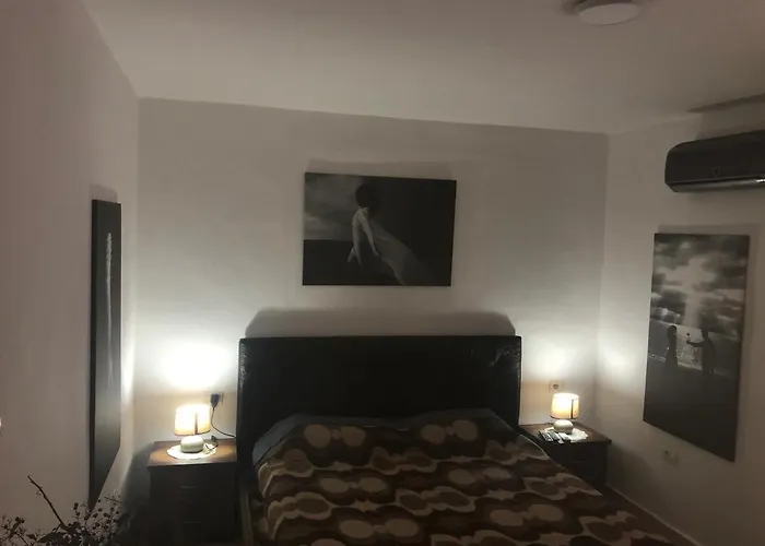 Relax & Chill Inn, In Center Of Tirana